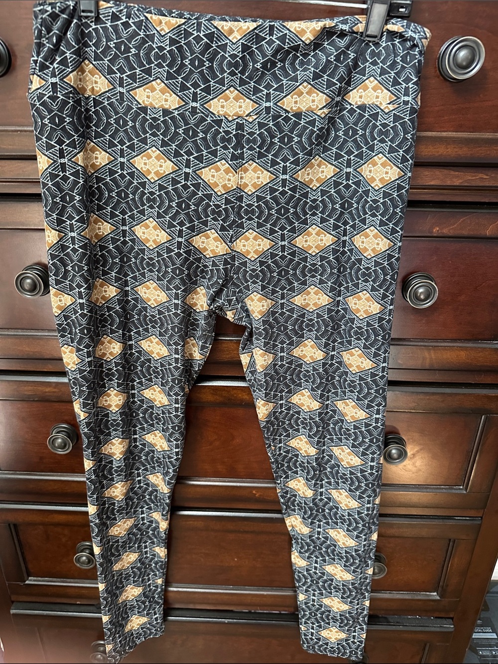LuLaRoe Black and Tan Geometric Leggings